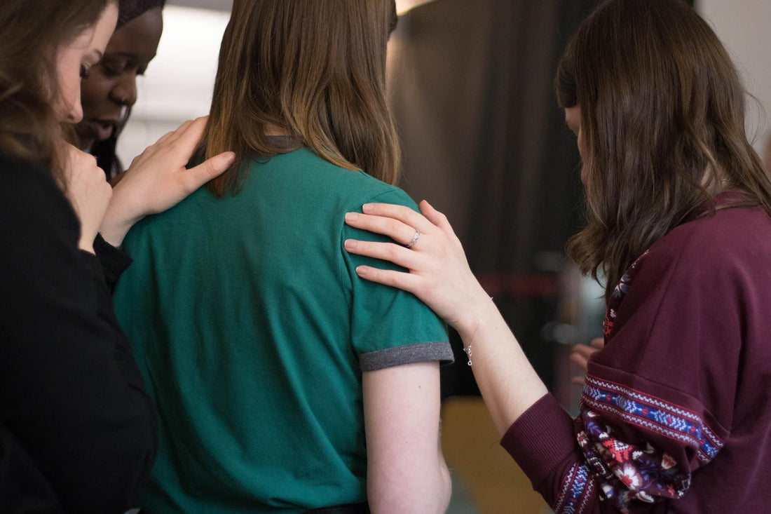 10 Sympathy Care Package Ideas to Remind Loved Ones You’re There for Them